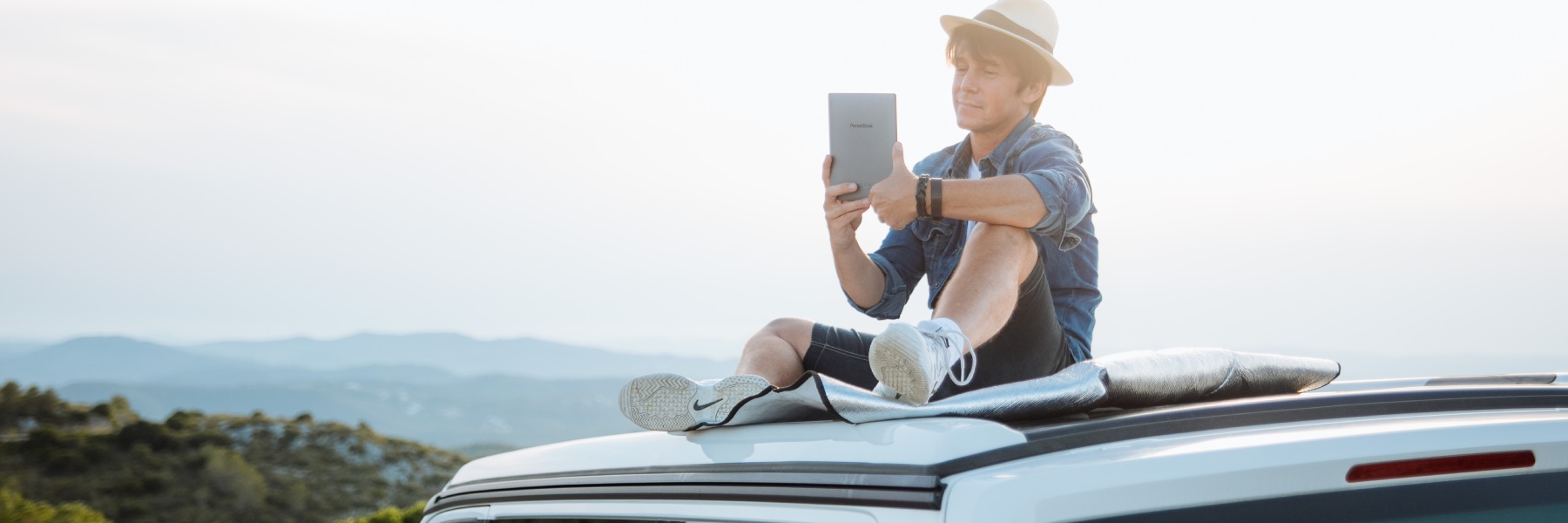 Yleiskatsaus yhdeksän PocketBook-mallin laiteohjelmistopäivitykseen