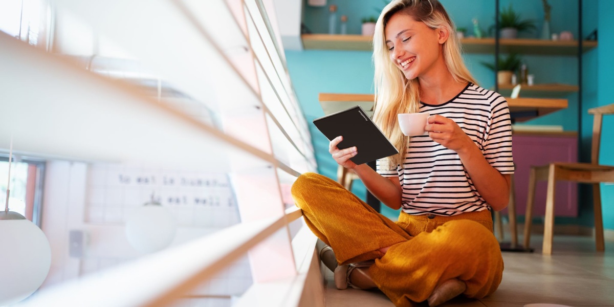 PocketBook Viva - värien koko skaala ja kaikki mahdolliset ääniominaisuudet e-lukulaitteelle