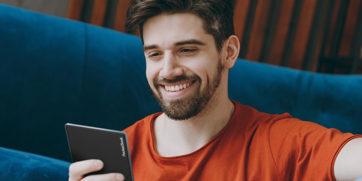 PocketBook Verse Pro Color: superkompakti e-lukija värinäytöllä E Ink Kaleido™ 3 